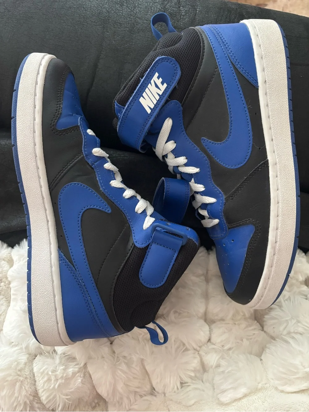 Nike Kids Mid-Top Sneakers in Black and Blue